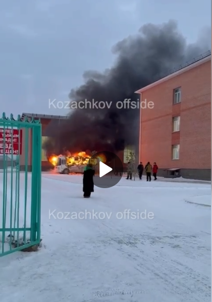 Қосшыдағы мектептердің бірінде балаларды тасымалдайтын автобус өртеніп кетті